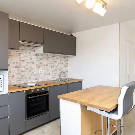 Апартаменти Le France -rare, 6 Couchages, Clim, Wifi, 2 Sdb, 2wc, Parking *
